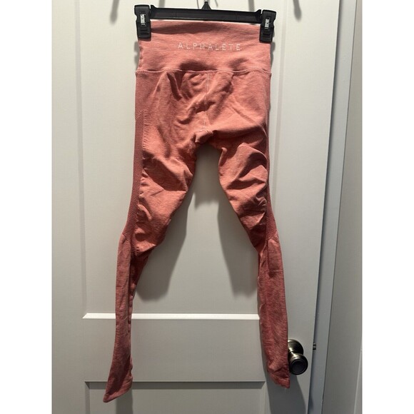 Alphalete Aero Leggings Womens S Pink Rose Sporty Athletic Outdoor Workout - Picture 2 of 4